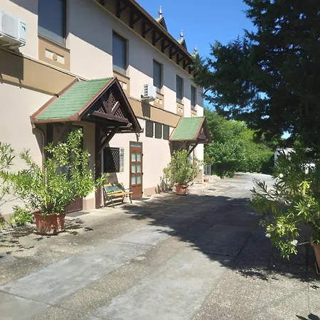 فندق مبيت وإفطار Koko Panzio 3*
